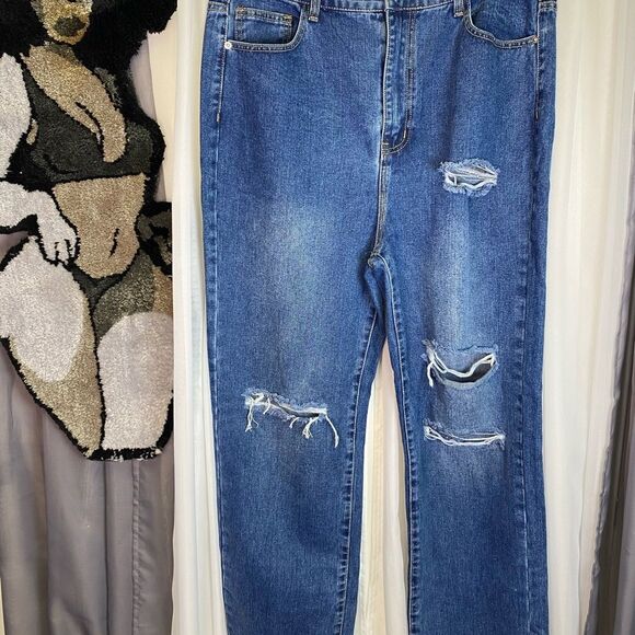 PrettyLittleThing Relaxed Wide-Leg Blue Distressed Jeans - Picture 1 of 8